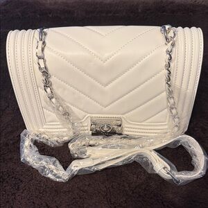 Badgley Mischka Cream Quilted Crossbody Bag with Silver Chain NWT